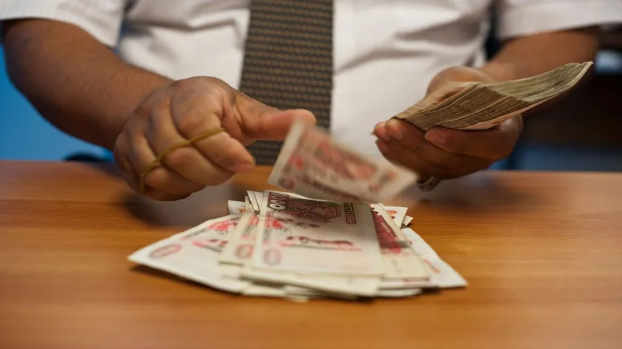 هذا ما قاله وزير العمل حولة الزيادة في منحة البطالة