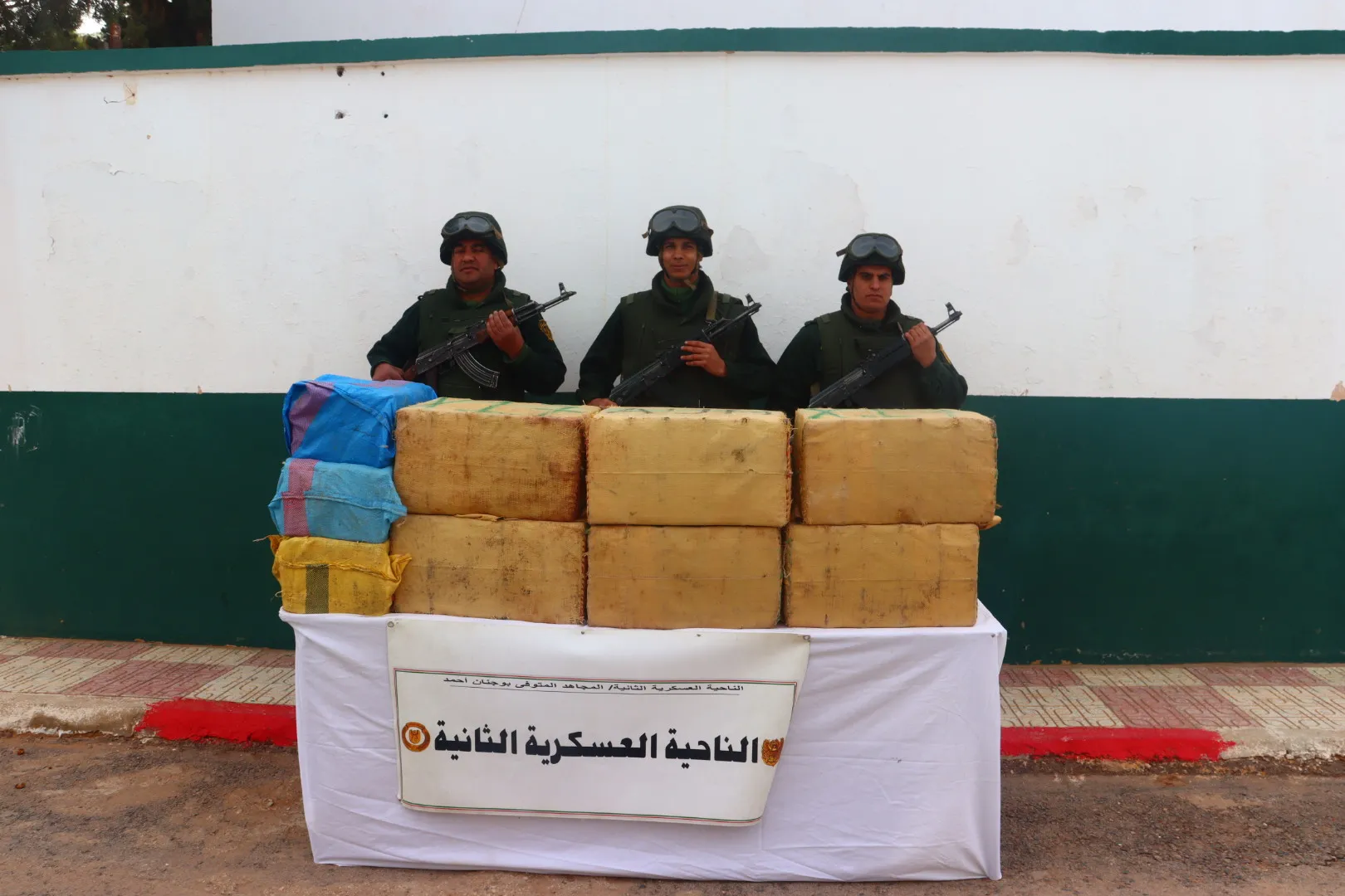 إحباط محاولات إدخال أزيد من 11 قنطار كيف عبر الحدود مع المغرب