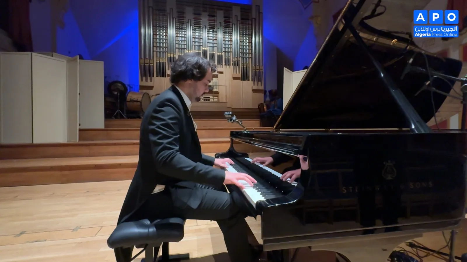 سهرة استثنائية في لندن..يانيس طالب يجعل البيانو صوتا جزائريا عالميا