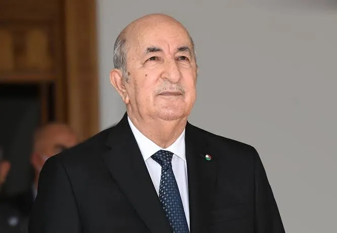 الرئيس تبون يصل لملعب نيلسون مونديلا