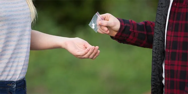 تنصيب اللجنة المكلفة بالكشف عن تعاطي المخدرات في المدارس