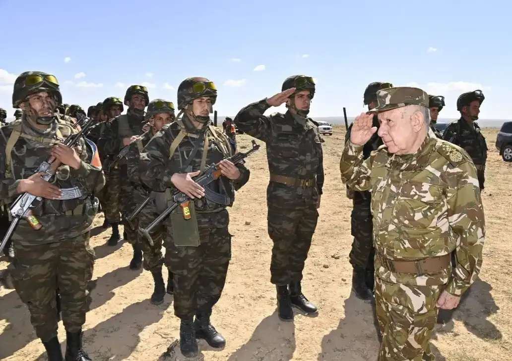 الفريق أول: جيشنا يرفع من جاهزيته لمواجهة كافة أشكال التهديدات