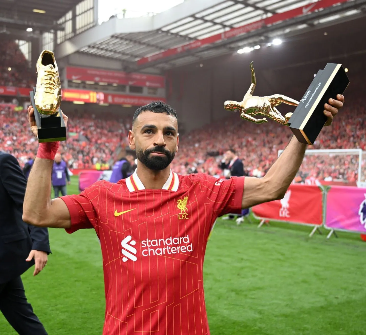 صلاح يفوز بالحذاء الذهبي في الدوري الإنجليزي