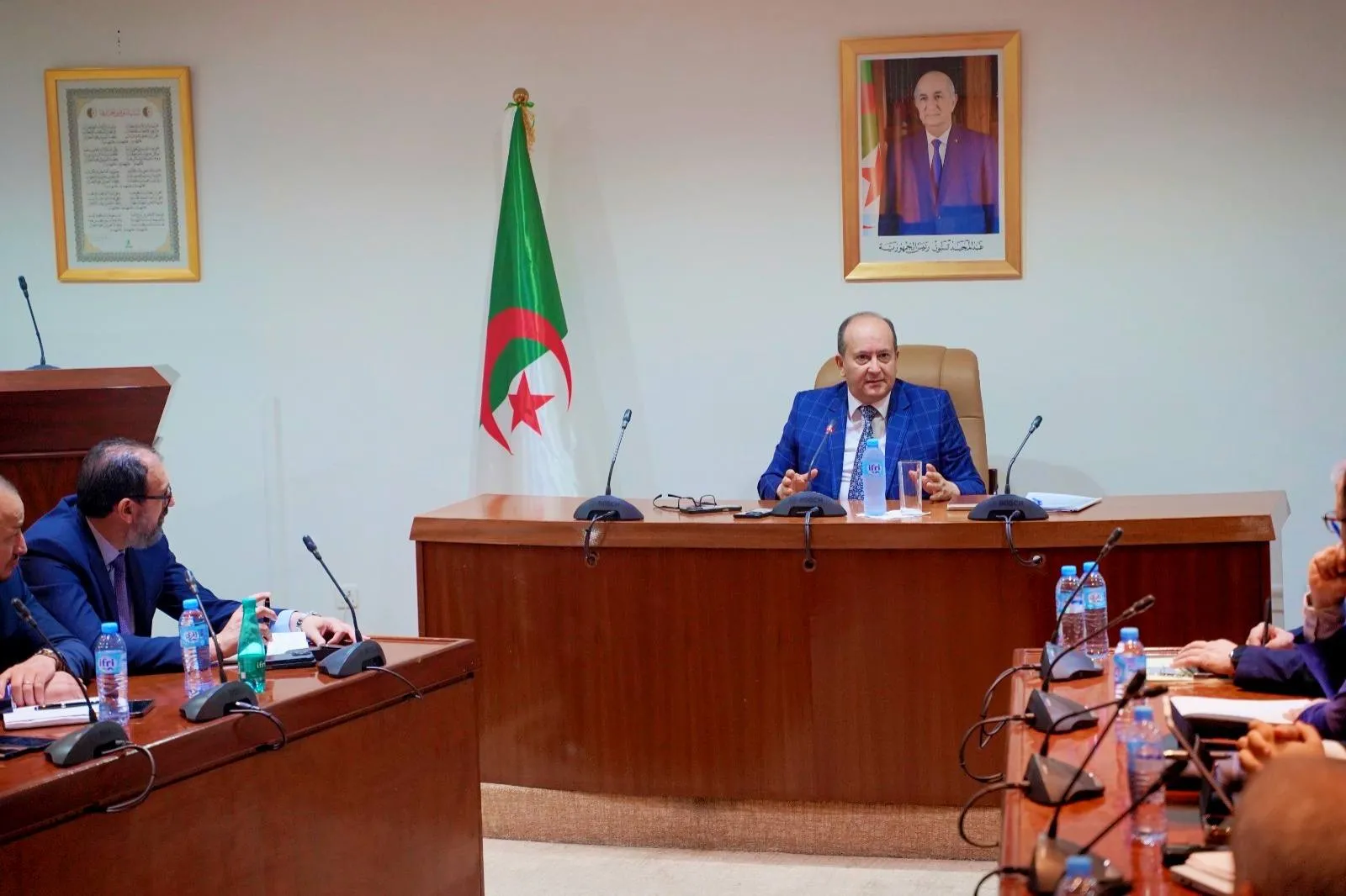 الشروع في إعداد دفتر الشروط الخاص بالصناعة الكهرومنزلية والإلكترونية