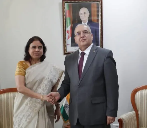 الجزائر-الهند: استعراض علاقات الصداقة والتعاون التي تجمع البلدين