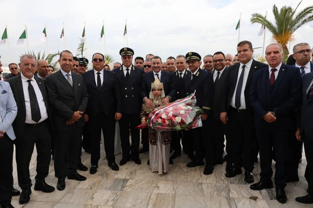 وزير الداخلية يشرف على تنصيب والي وهران