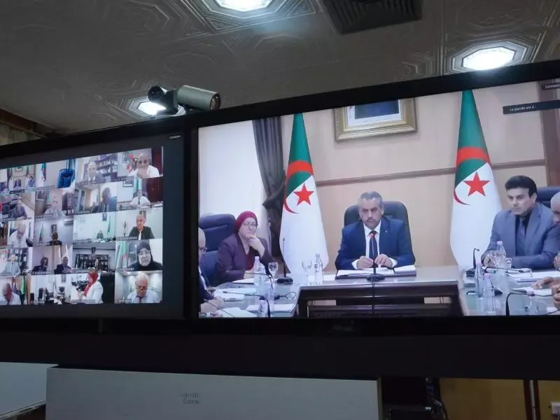 ندوة حول تنفيذ مشاريع القطاع والمسائل ذات الاولوية