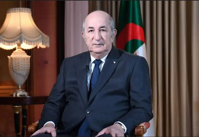 رئيس الجمهورية يهنئ طلبة المدرسة الوطنية متعددة التقنيات