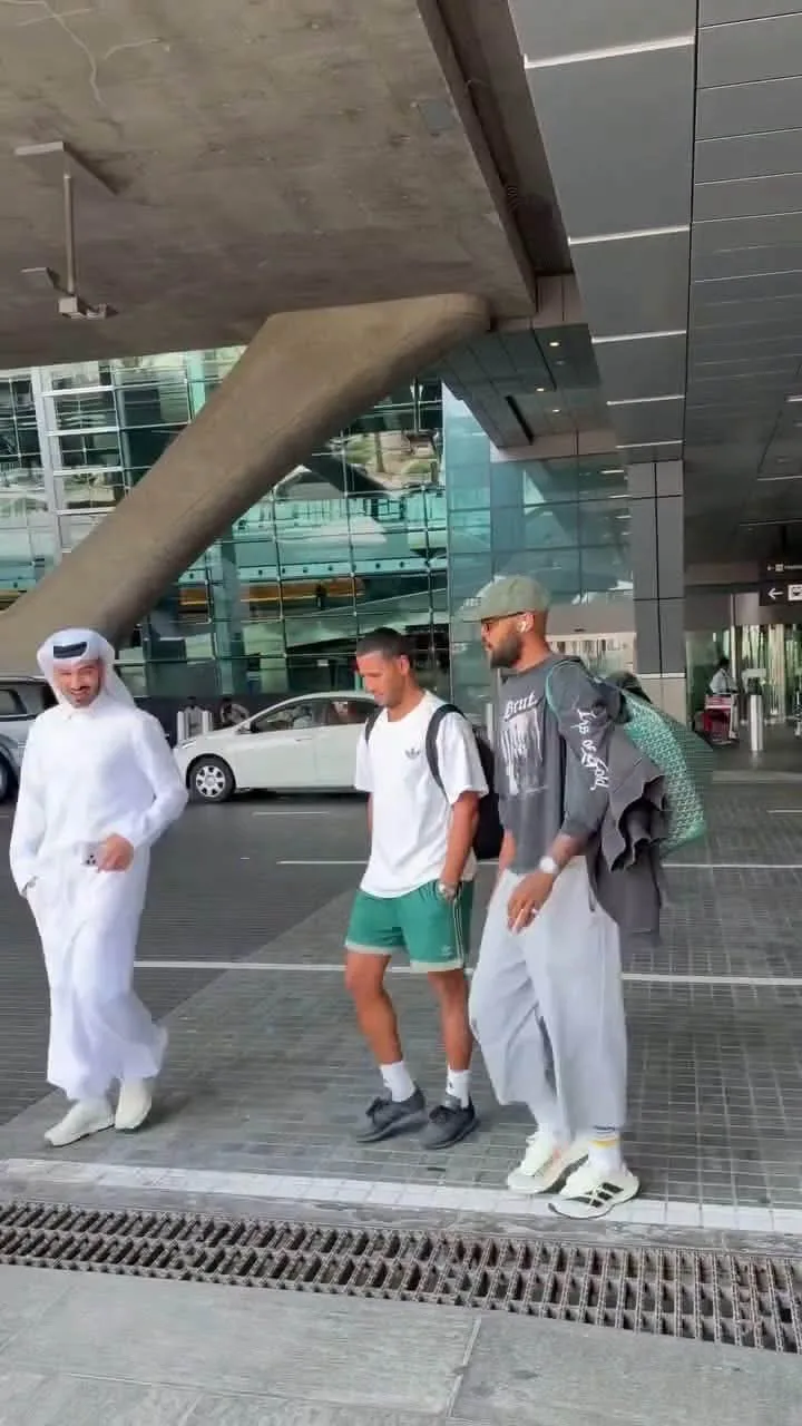 بعد رياض محرز.. مبولحي وتايدر في قطر
