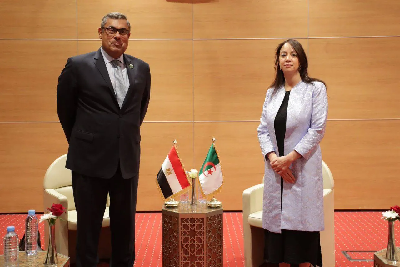 استعراض الوتيرة المتقدمة للتعاون الثنائي بين الجزائر ومصر