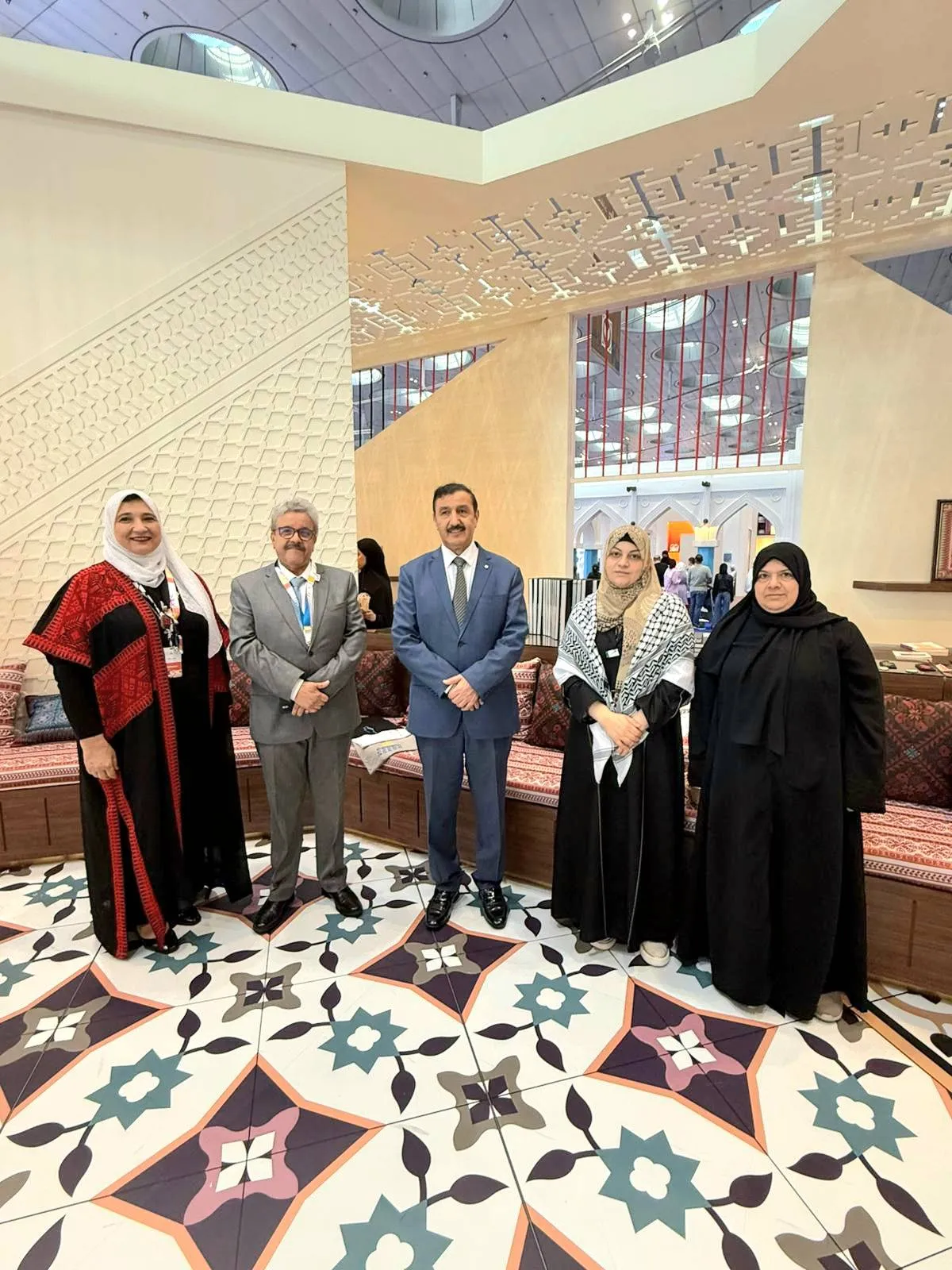 الكتاب الجزائري يتألق في قطر..وسفير الجزائر في جولة تقدير واعتزاز