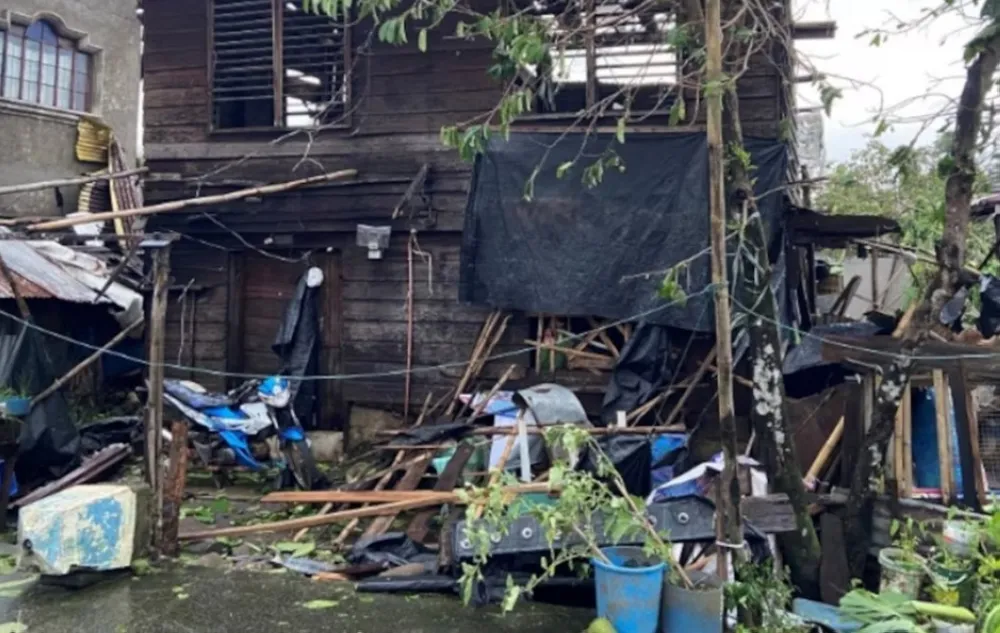 فيتنام تعلن إغلاق 6 مطارات بسبب الإعصار “كالمايغي”