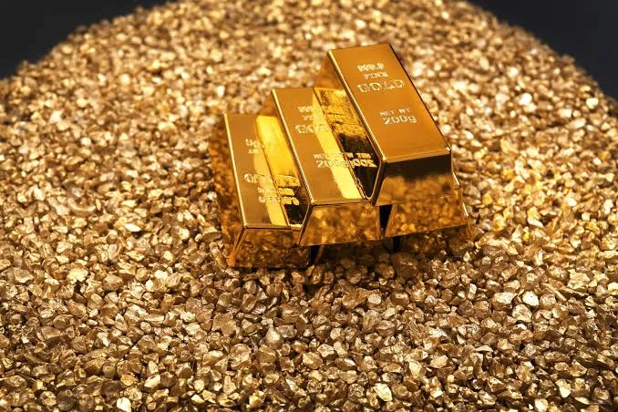 الذهب يتراجع وسط ترقب بيانات التضخم الأميركية
