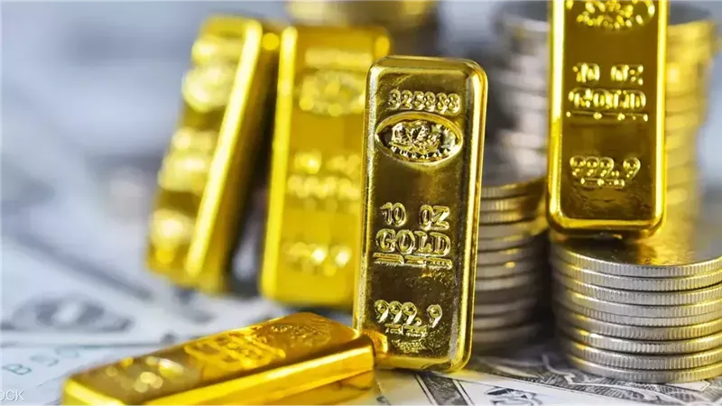 أسعار الذهب تتراجع في المعاملات الفورية