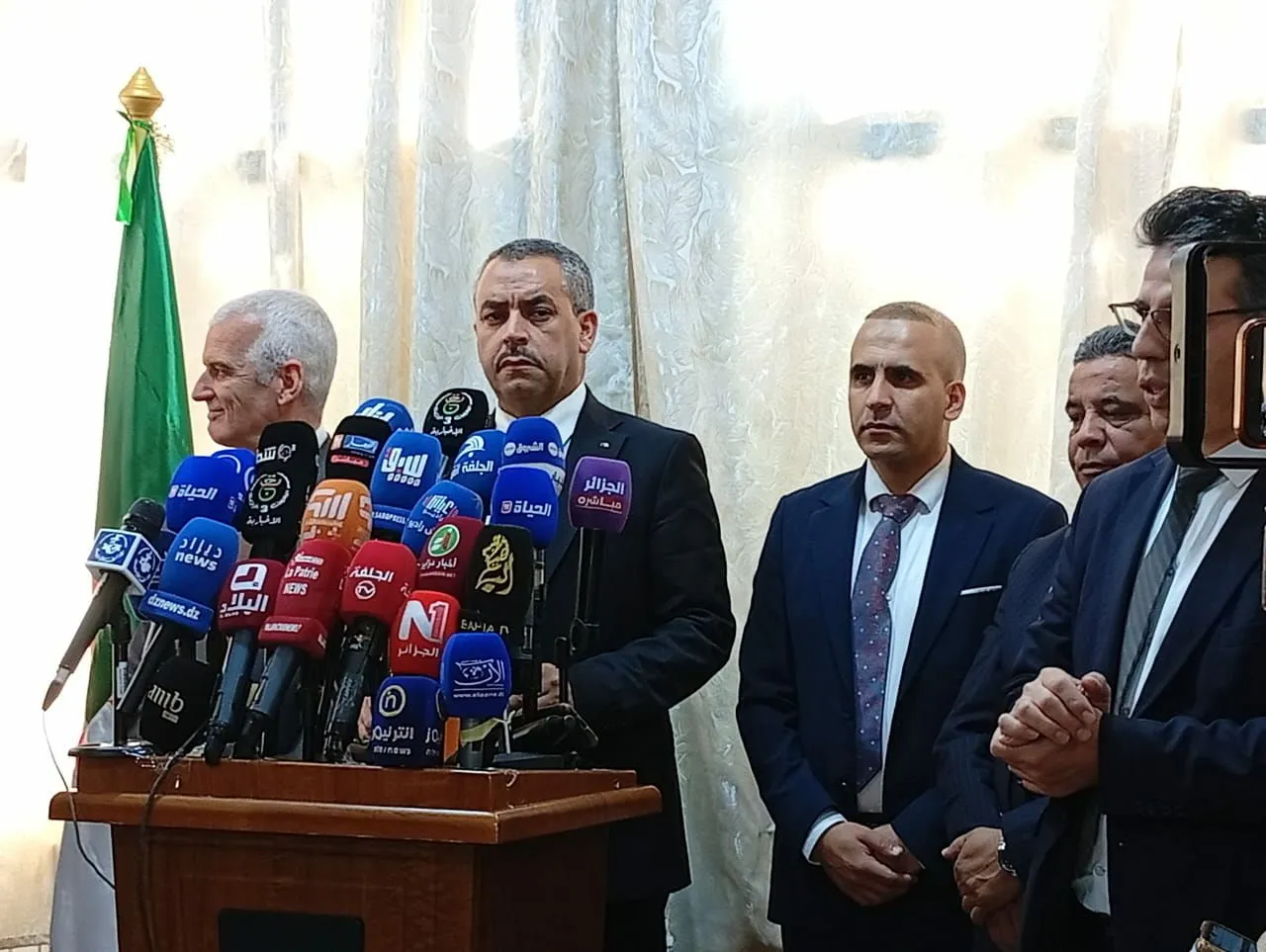 وزير التربية يتحدث عن جديد مسابقة توظيف الأساتذة