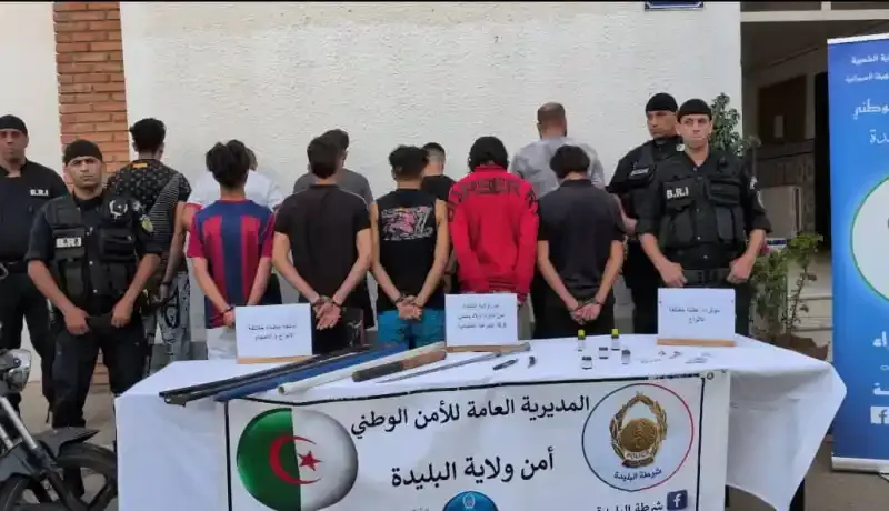 الإطاحة بعصابة أحياء تورطت في إعتداءات وأعمال عنف بالبليدة