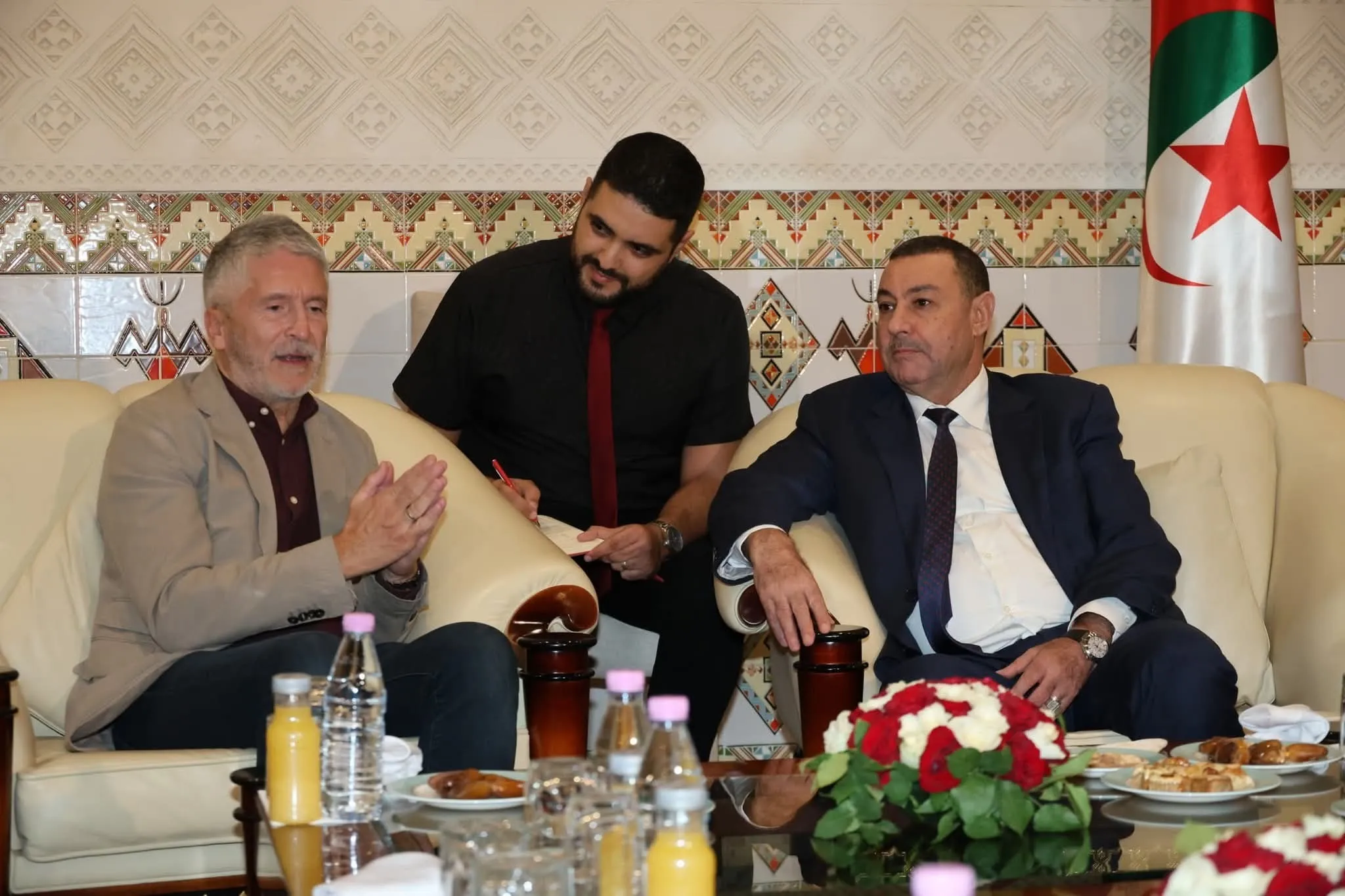 لقاء ثنائي بين وزير الداخلية والجماعات المحلية سعيد سعيود ونظيره الإسباني