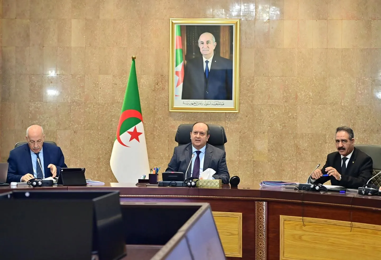 ملفات هامة على طاولة الوزير الأول