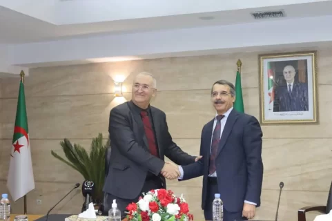 عبد الكريم بو الزرد يتسلم مهامه على رأس وزارة المالية
